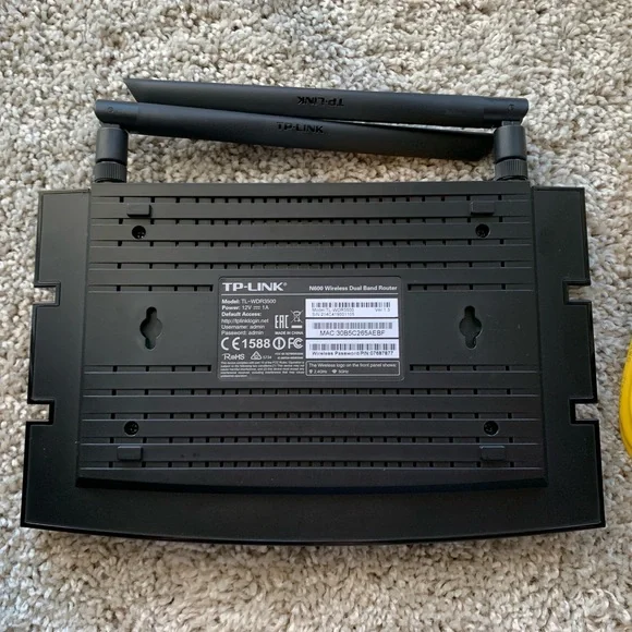 TP Link Wireless Router - Picture 3 of 4